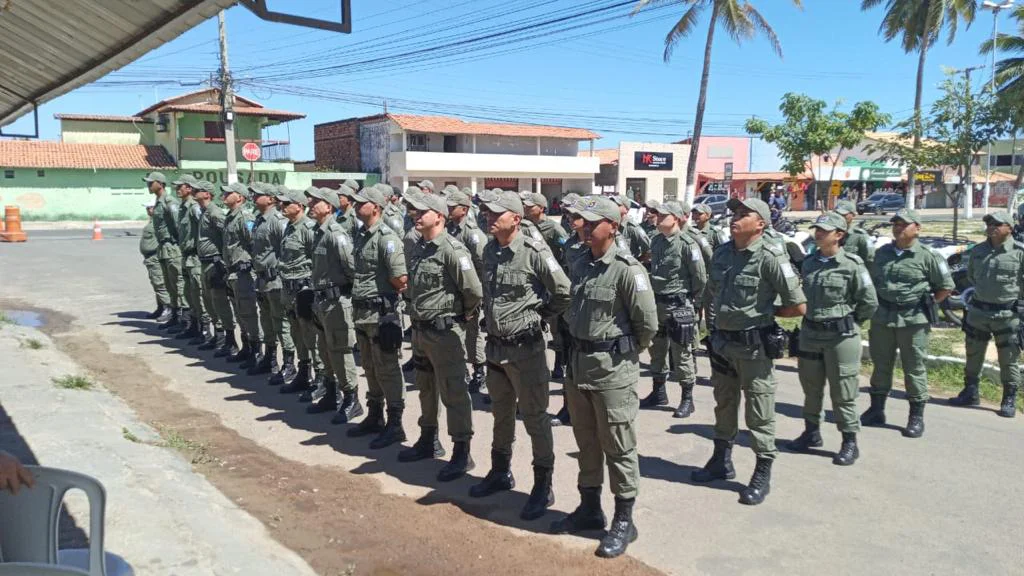 Solenidade para celebrar a lotação de policiais militares na cidade de Luís Correia