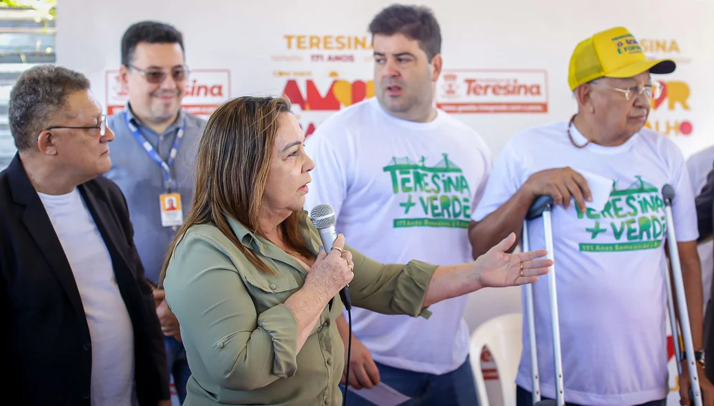 Teresinha Medeiros durante seu pronunciamento