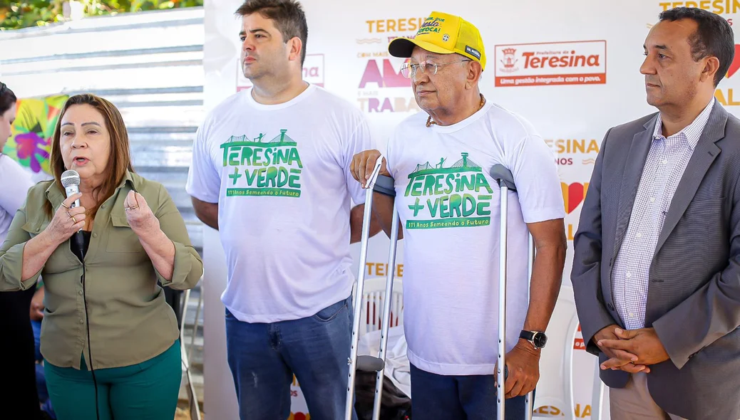 Teresinha Medeiros em seu momento de fala durante a solenidade