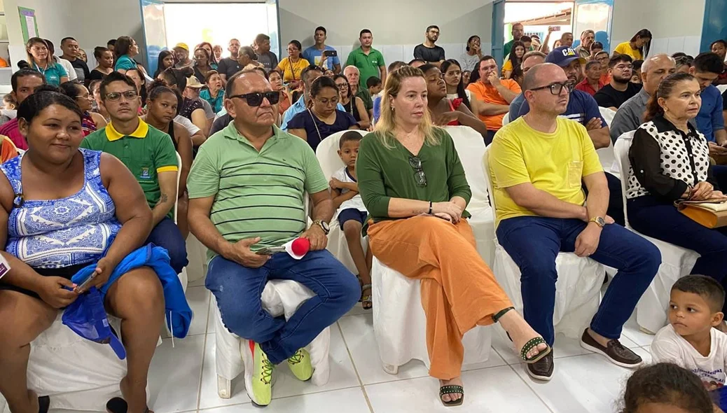 Teve a presença do secretariado da Prefeitura, diversos vereadores e a do vice-governador do Estado do Piauí