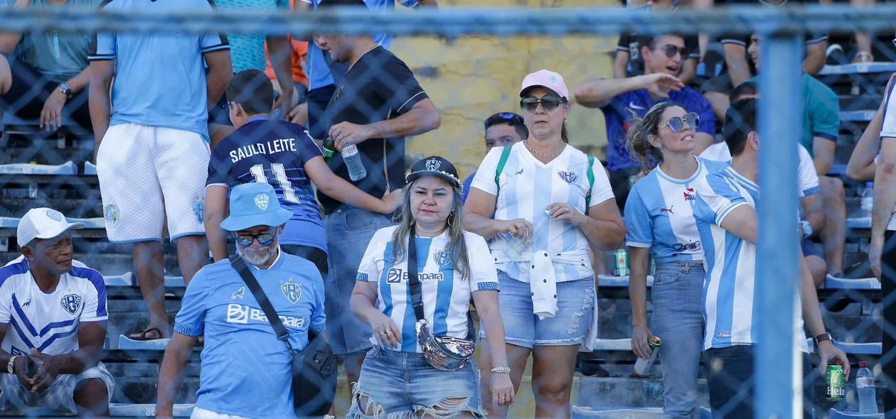 Torcida do Paysandu marcou presença no Lindolfo Monteiro