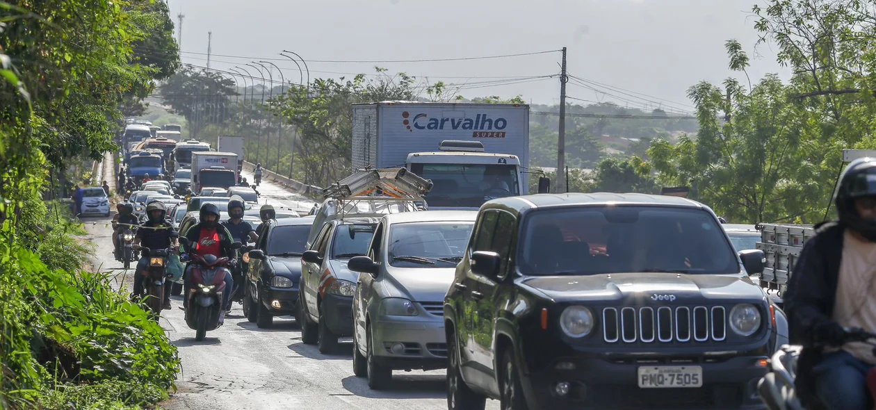 Trânsito ficou congestionado no local