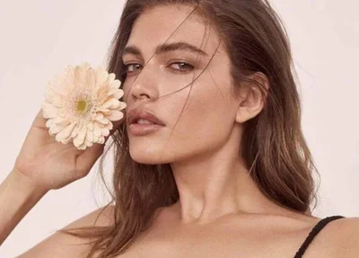 Valentina Sampaio faz parte do VS Collective, time de modelos e personalidades oficiais da marca