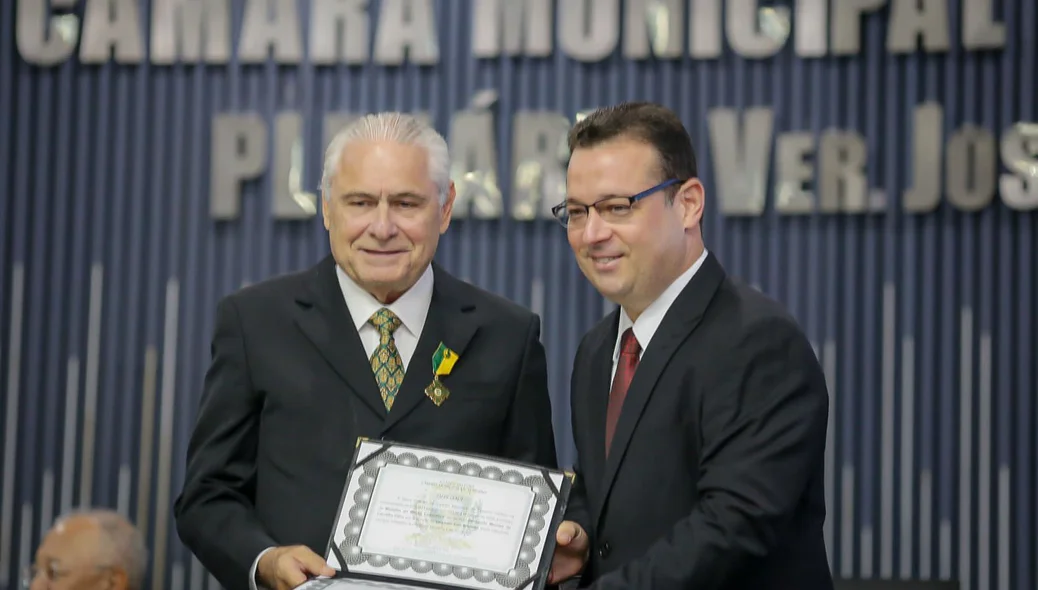 Vereador Alan Brandão e homenageado