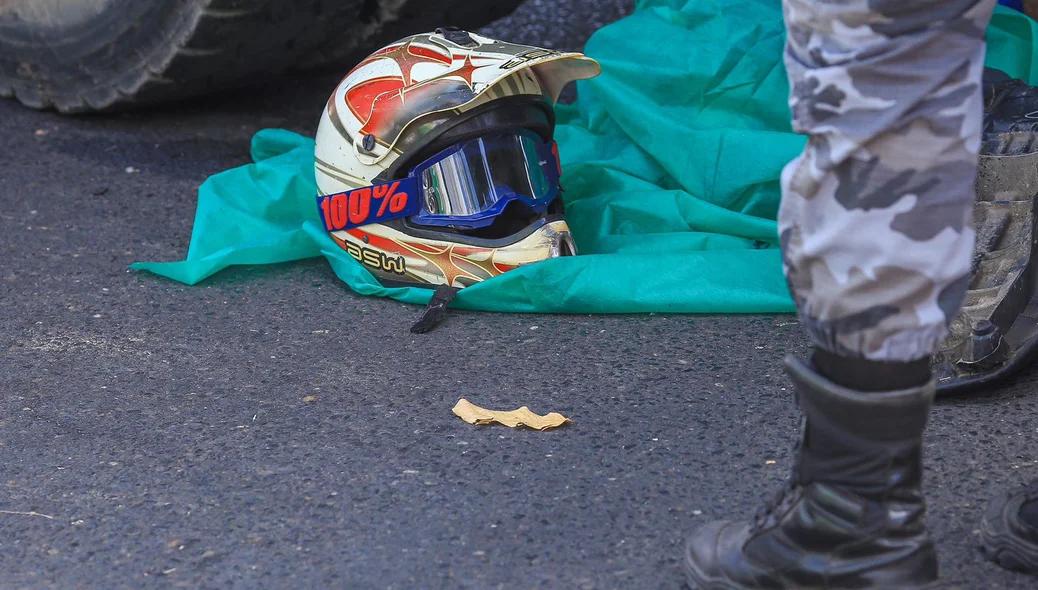 Vítima utilizava capacete no momento do acidente