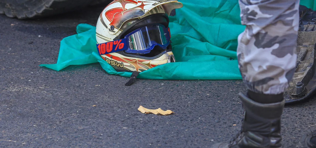 Vítima utilizava capacete no momento do acidente
