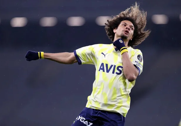 William Arão