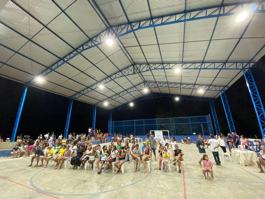 Zé Raimundo entrega reforma de ginásio poliesportivo em Oeiras