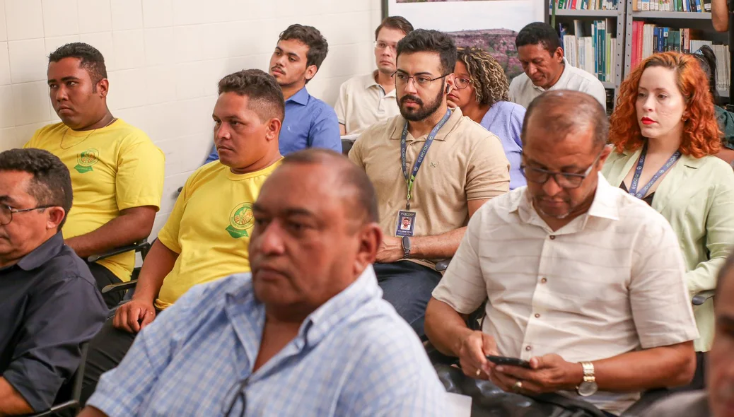 Público durante a apresentação dos dados ambientais de 2023