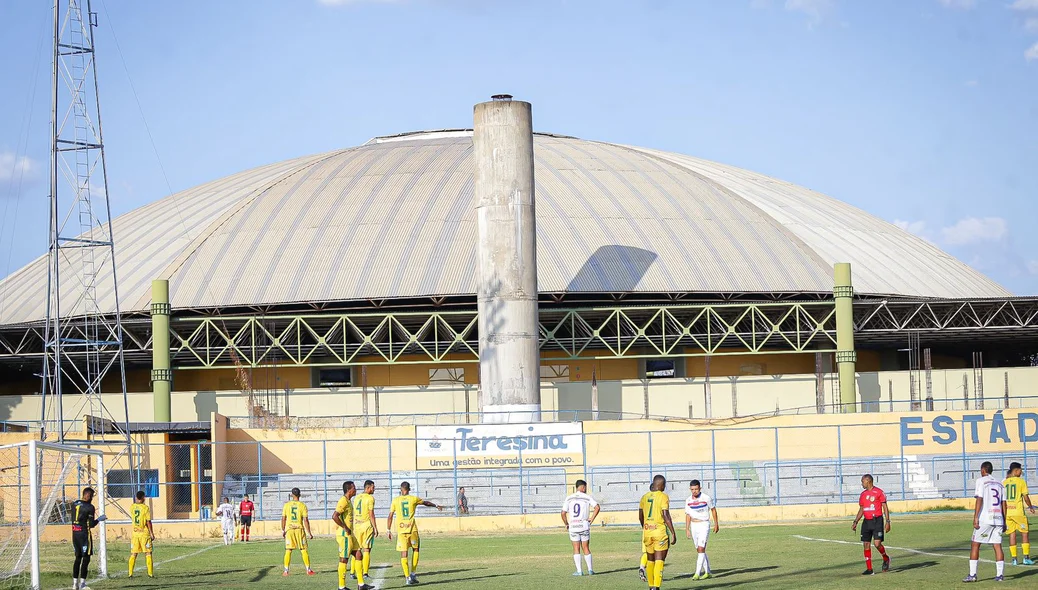 A partida pela Série B do Piauiense começou às 16h