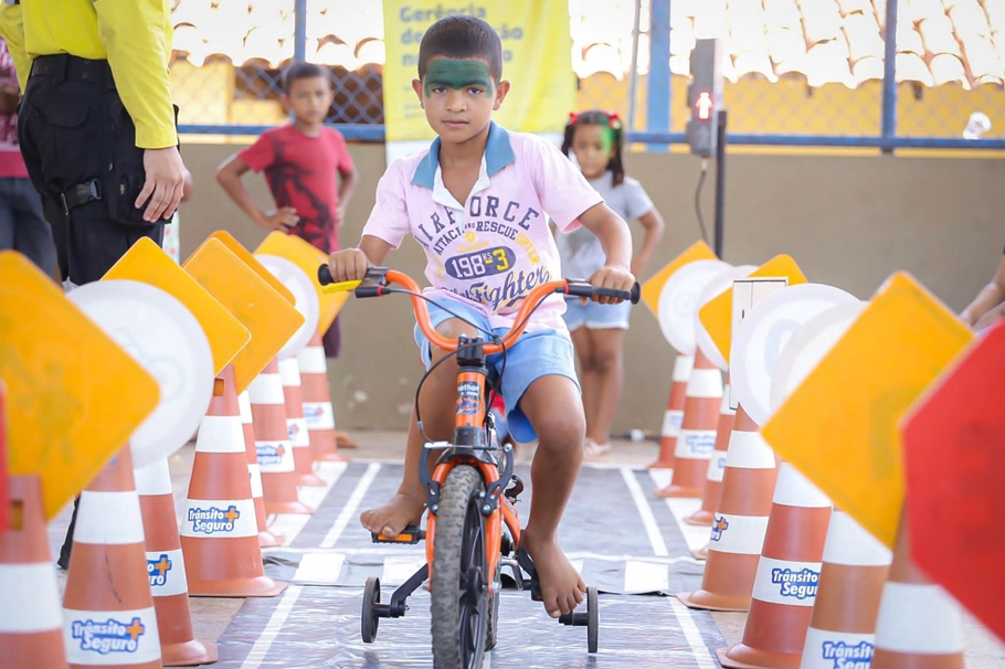Ação infantil de educação no trânsito