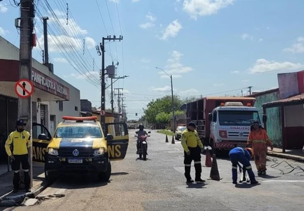 Agentes de trânsito no Poti Velho