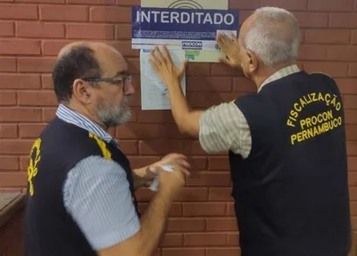 Agentes interditam Parque Mirabilandia em Olinda