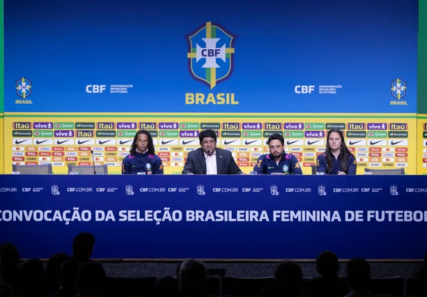 Anúncio de Arthur Elias, Rosana Augusto para a seleção sub-20 e Simone Jatobá para a sub-17