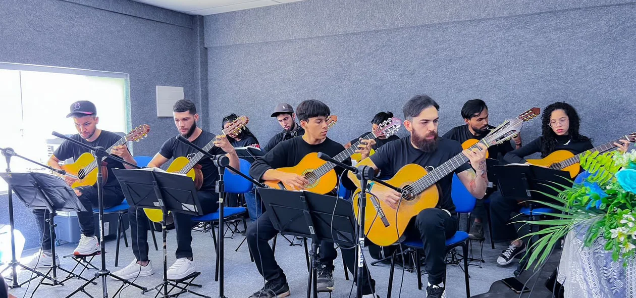 Apresentação de música em Curimatá
