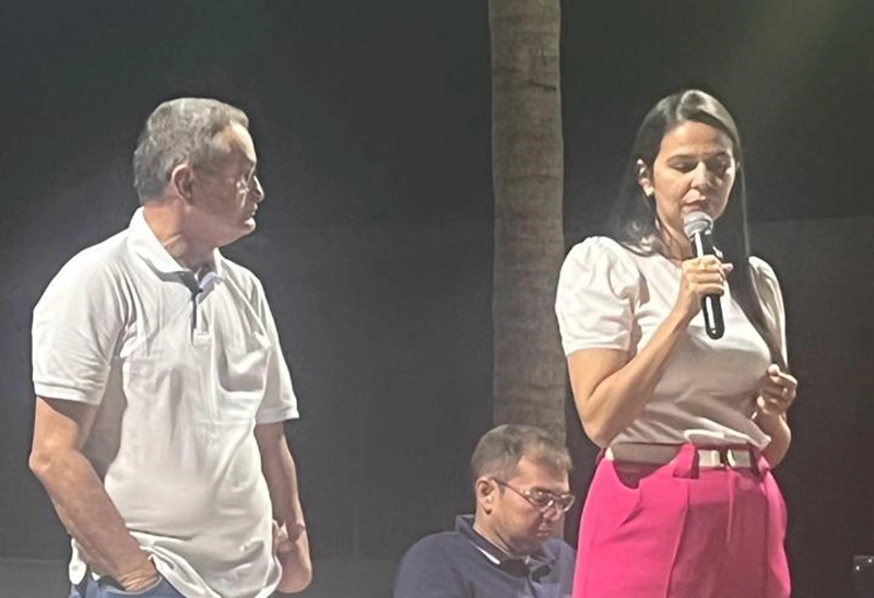 Assis Mãozinha e Ruana Spindola