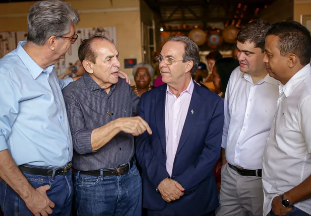 Autoridades participaram do evento no Poti Velho