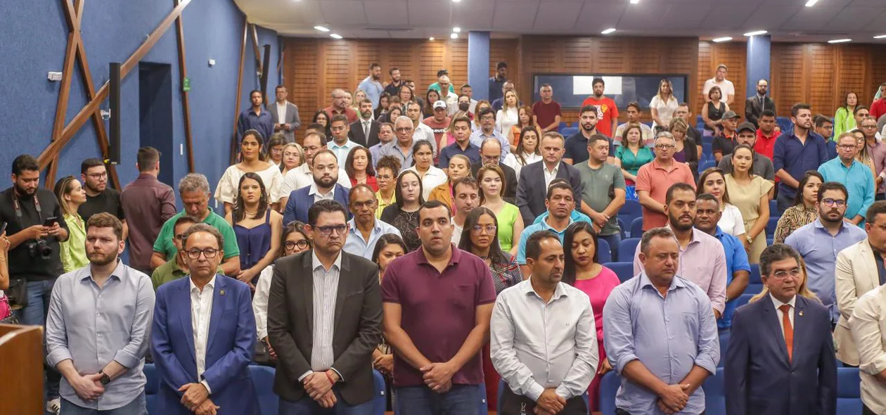 Autoridades presentes na solenidade