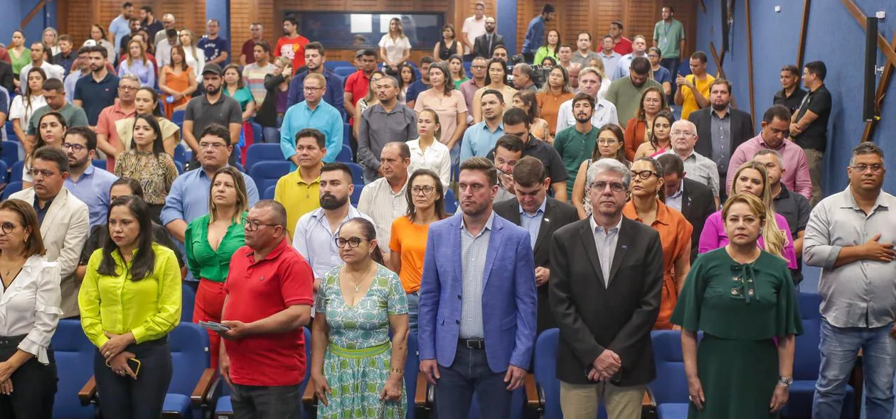 Autoridades presentes na solenidade