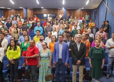 Autoridades presentes na solenidade