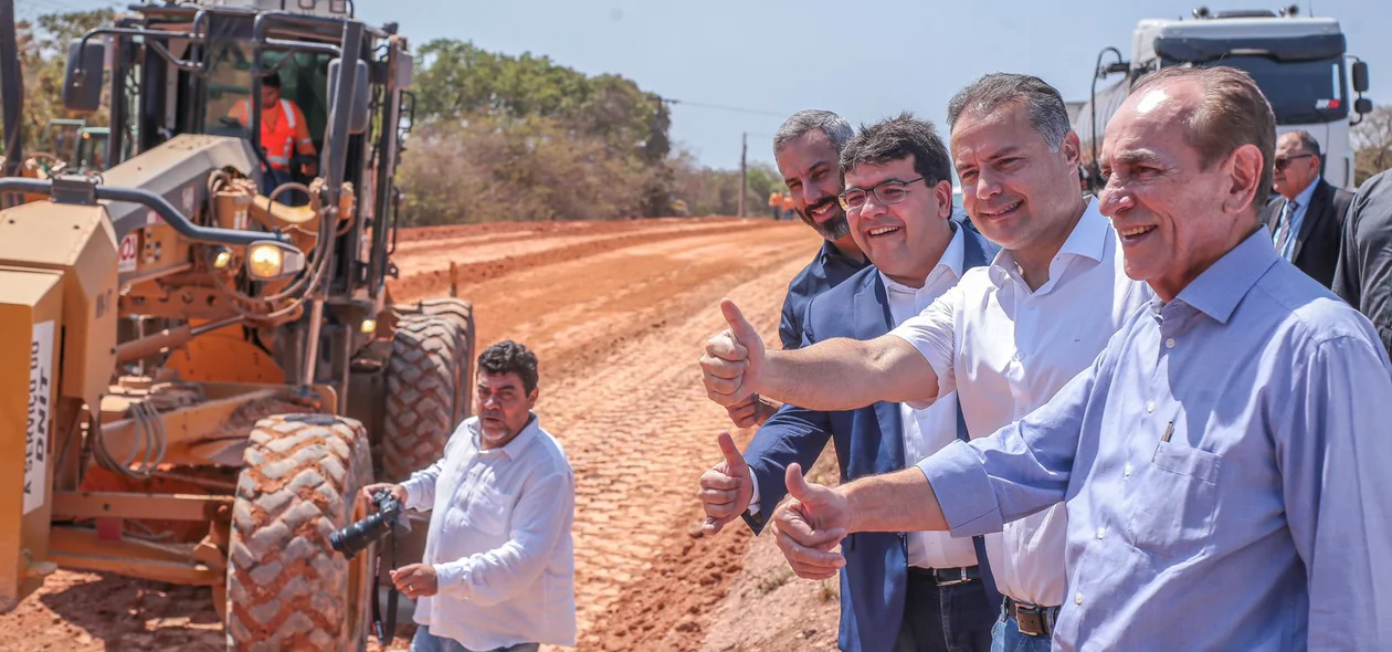 Autoridades visitaram nesta sexta-feira a obra de duplicação da BR-316 que liga Teresina e Demerval Lobão