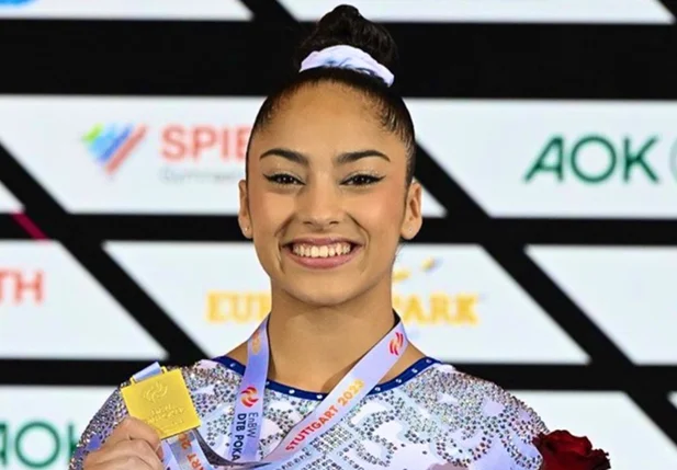 Brasileira Júlia Soares leva ouro em torneio de ginástica na Alemanha