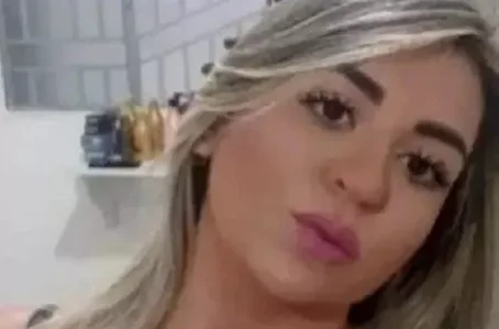 Brenda Ferreira tirava fotos seminua e nua no presídio