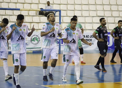Campo Largo goleia e avança para as semifinais da Taça Brasil de Futsal