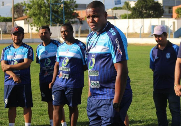 Carlos Alberto, técnico do Oeirense