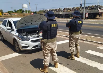 Carro roubado há 6 meses em Salvador é recuperado pela PRF em Picos