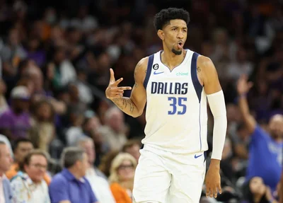 Christian Wood em sua última temporada pelo Dallas Mavericks