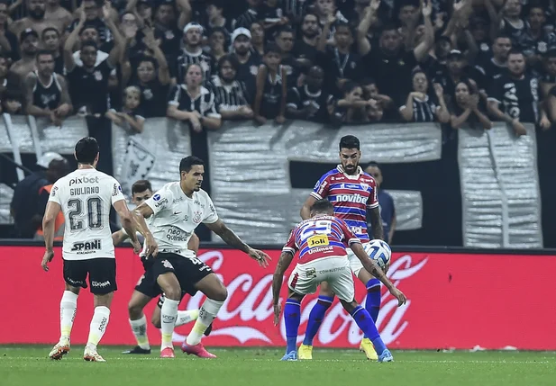 Corinthians e Fortaleza empatam no primeiro jogo das semis da Sul-Americana