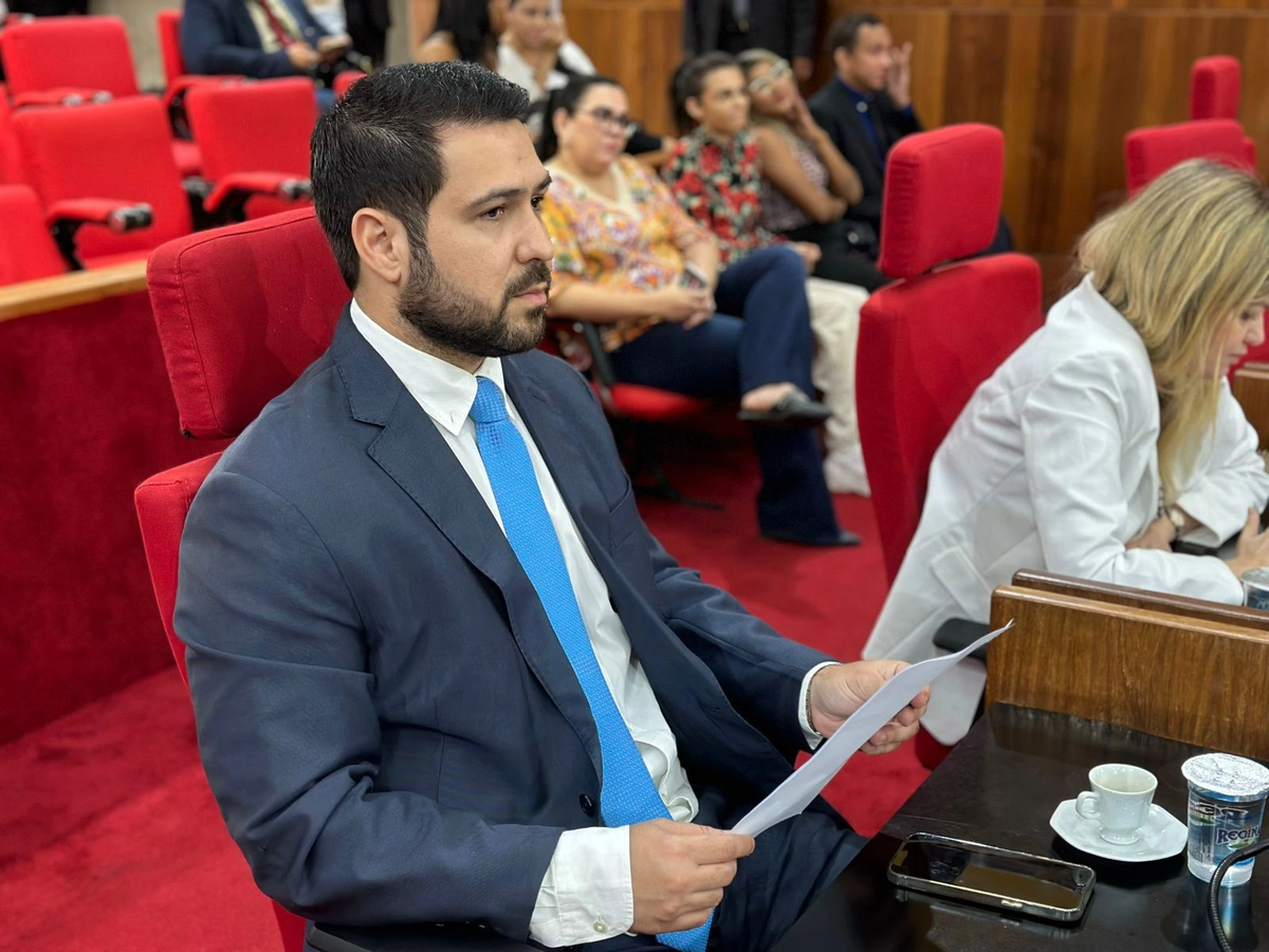 Deputado Felipe Sampaio