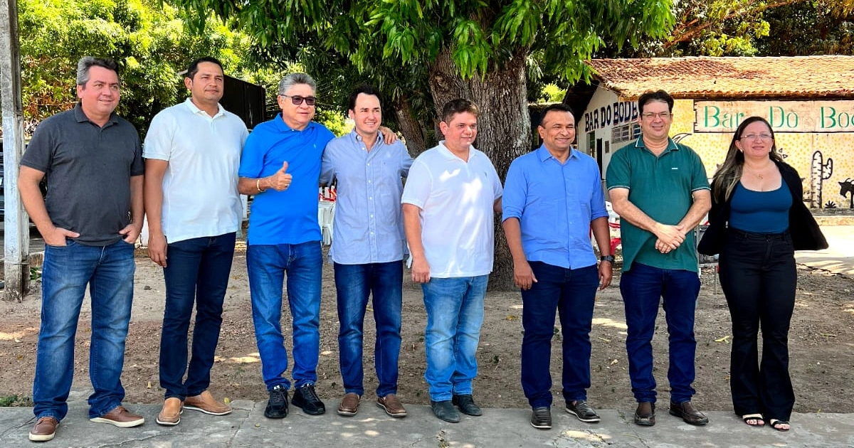 Deputado João Mádison visita obras do Parque de Exposição Dirceu Arcoverde