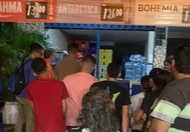 Dono de comércio é baleado durante assalto
