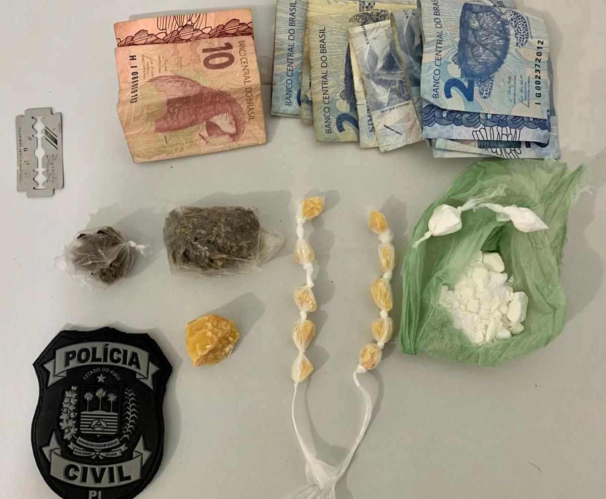 Drogas apreendidas na residência do acusado