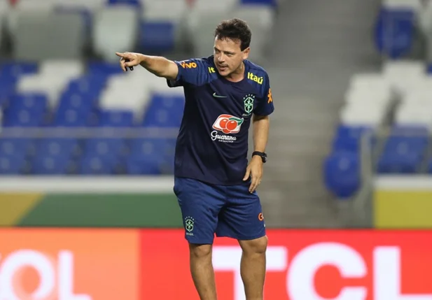 Fernando Diniz comanda treino da Seleção Brasileira