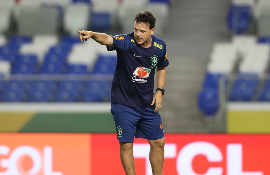 Fernando Diniz comanda treino da Seleção Brasileira