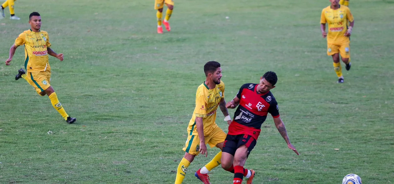 Flamengo-PI e Picos empatam em 1 a 1