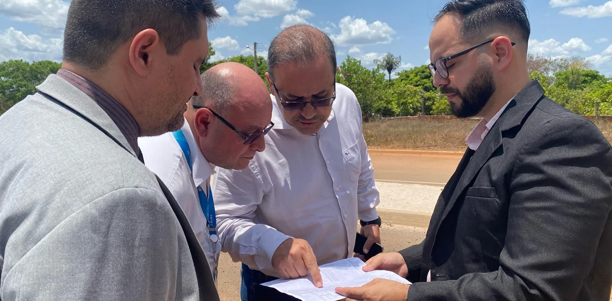 Funcionários da administração pública realizaram uma visitação no local