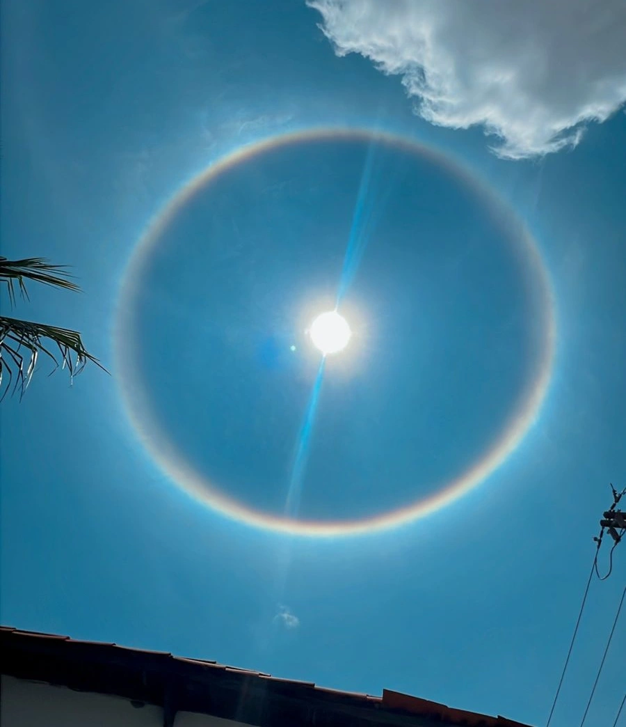 Halo solar que ocorreu em Teresina