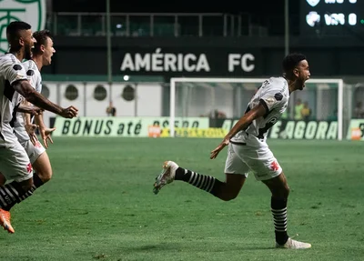 Jair marcou o gol da vitória do Vasco