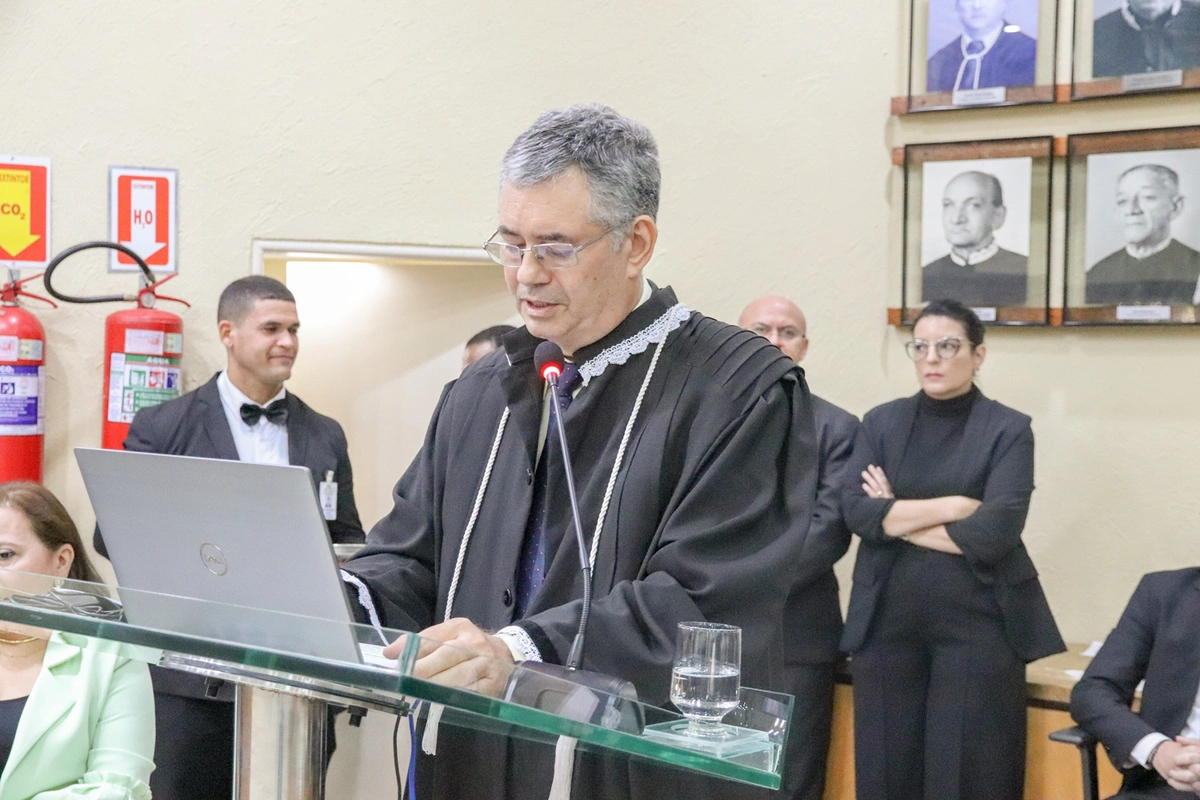 Juiz Lirton Nogueira
