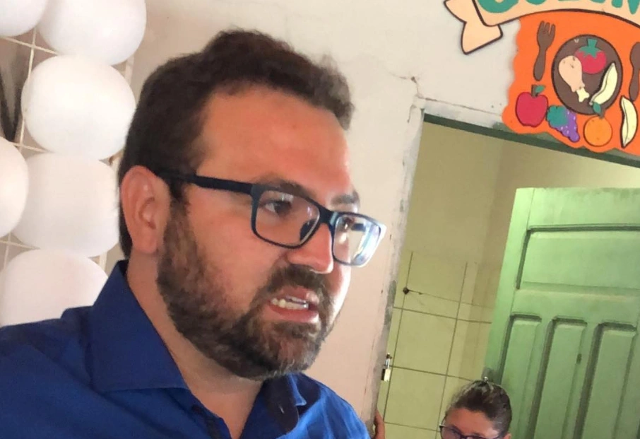 Karlos Leal