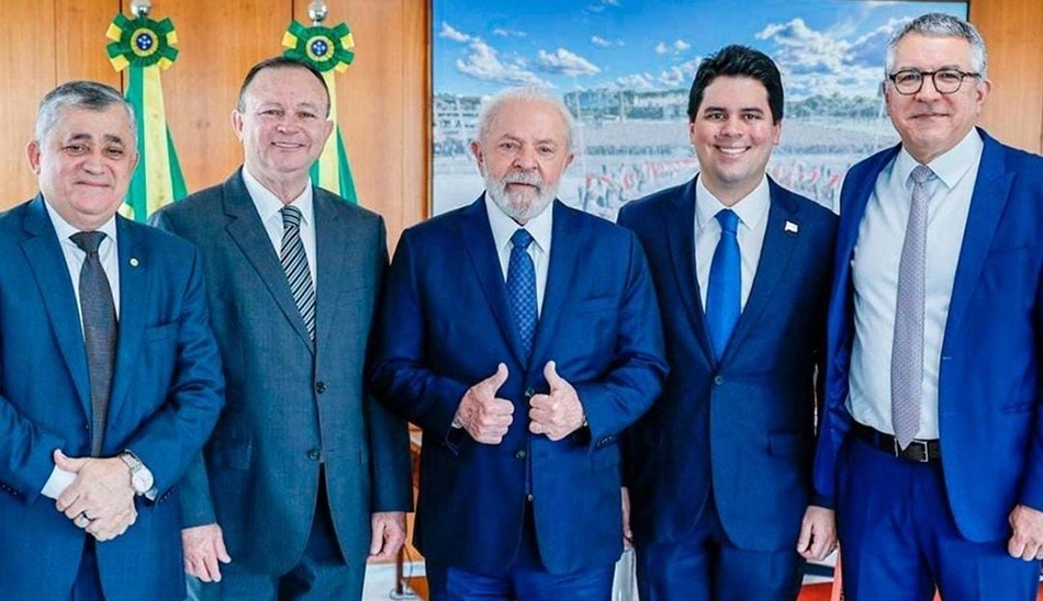 Lula dá posse a três novos ministros nesta quarta-feira (13)