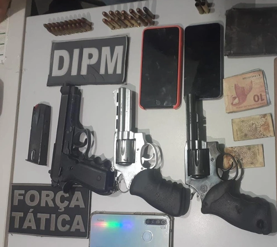 Materiais apreendidos com os quatro faccionados em setembro de 2022