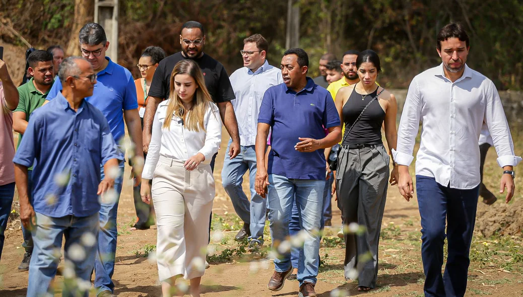 Membros da oposição estiveram no local onde deverá ser construída a Ponte da UFPI