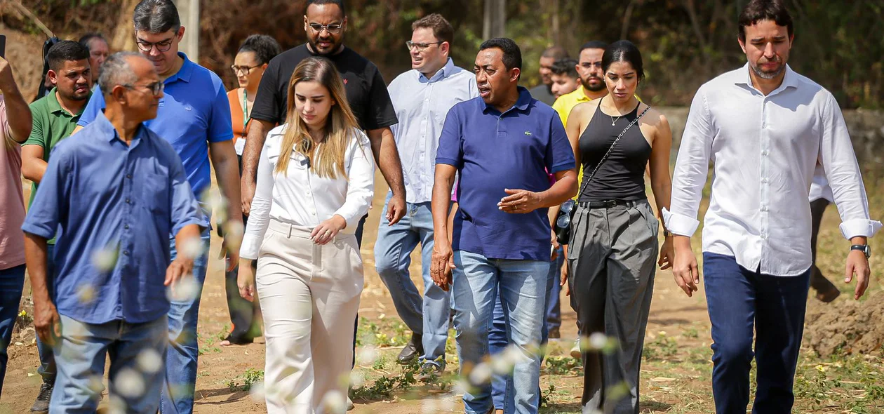 Membros da oposição estiveram no local onde deverá ser construída a Ponte da UFPI