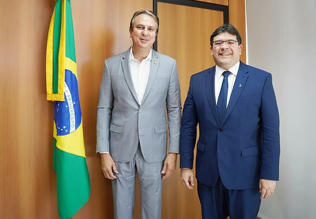 Ministro Camilo Santa e governador Rafael Fonteles