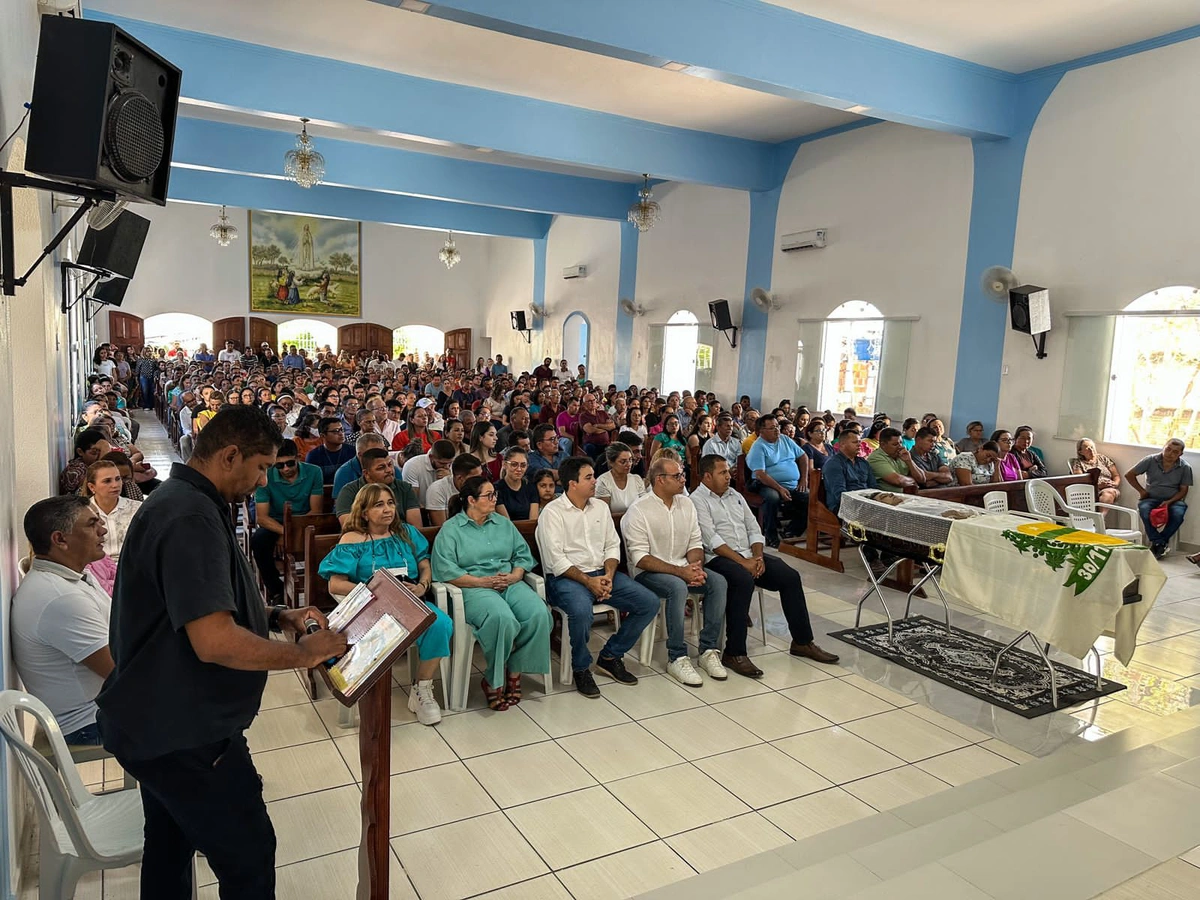 Missa de corpo presente do prefeito Reginaldo de Oliveira Gomes